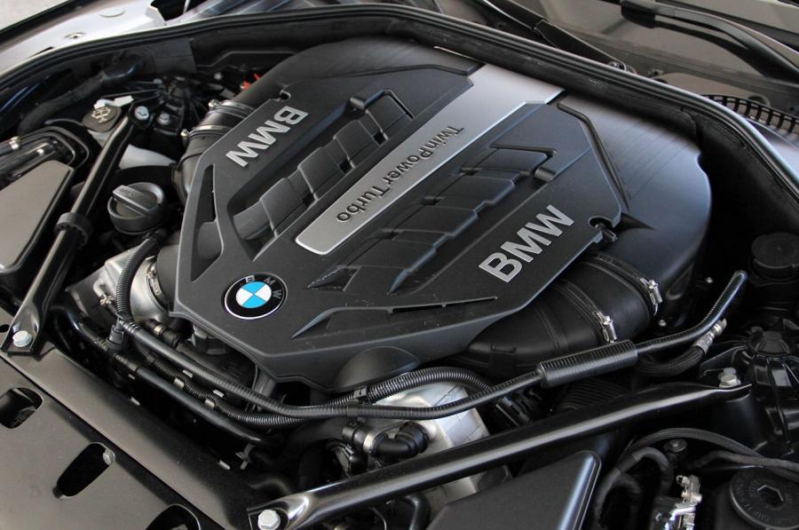 BMW 750iL 2013 года  (фото 89 из 96)
